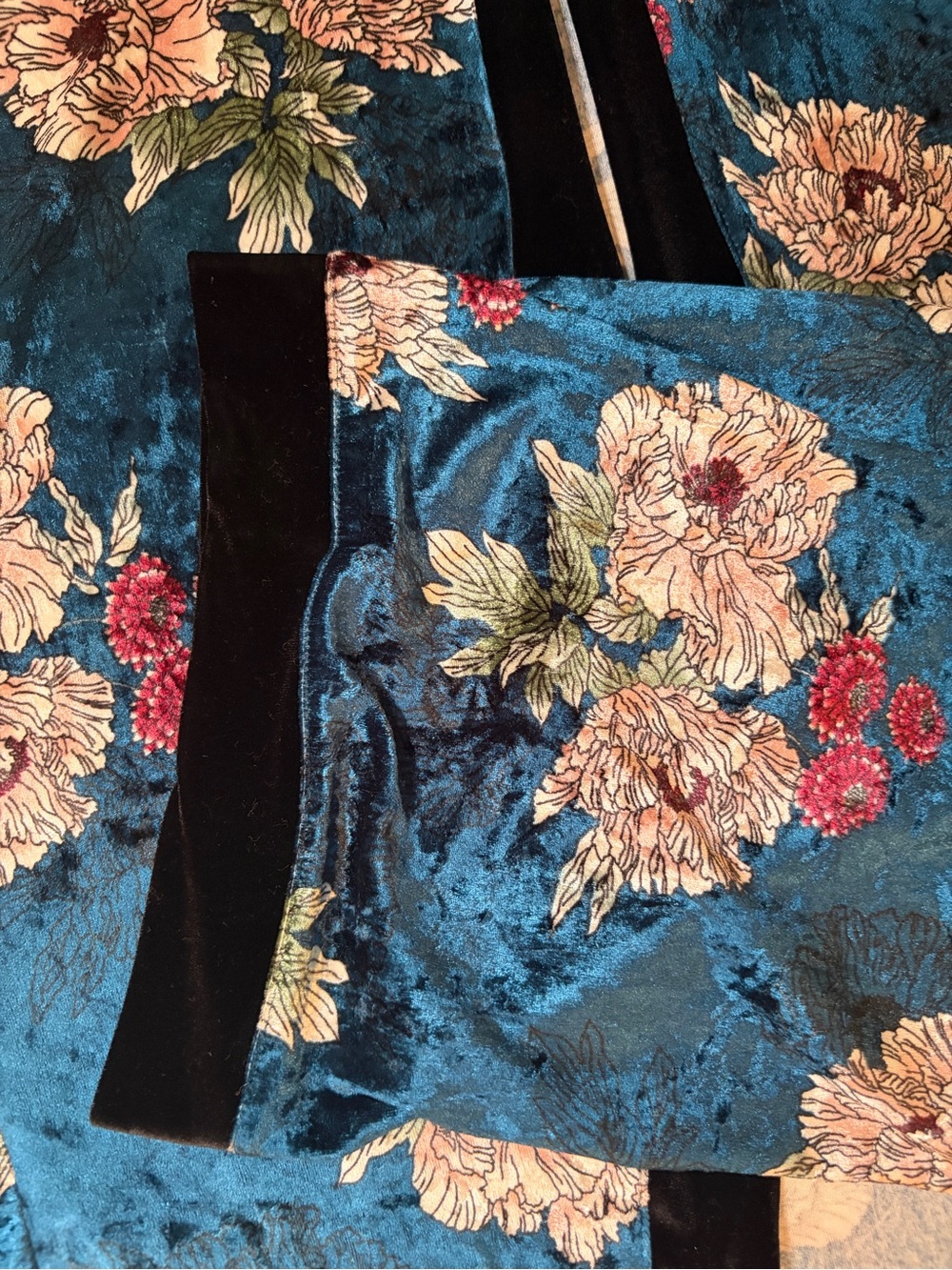 Forever 21 crushed velvet kimono robe oversized small jewel tone EUC floral - Picture 6 of 7